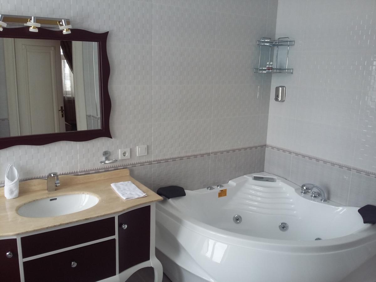 Hotel Afrosiyob Qarshi Εξωτερικό φωτογραφία