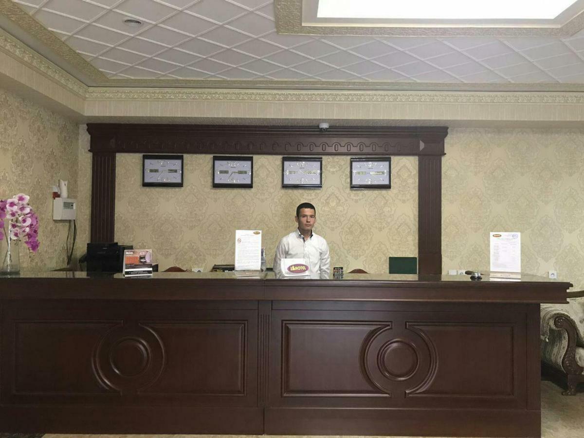 Hotel Afrosiyob Qarshi Εξωτερικό φωτογραφία